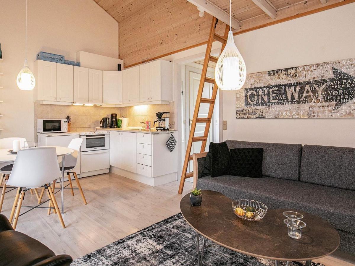 4 Person Holiday Home In R Sk Bing Ærøskøbing Extérieur photo