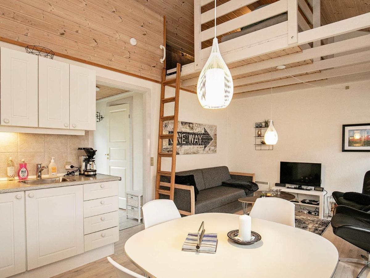 4 Person Holiday Home In R Sk Bing Ærøskøbing Extérieur photo